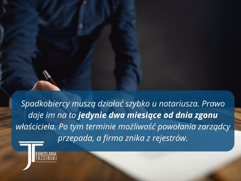 Przedsiębiorca pochylony nad biurkiem z długopisem – sprawdź, jak ustanowić zarząd sukcesyjny i dopełnić formalności.